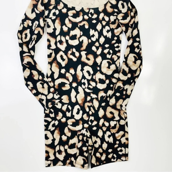 H&M Black Long Sleeve Animal Print Romper Size Small - Picture 2 of 8